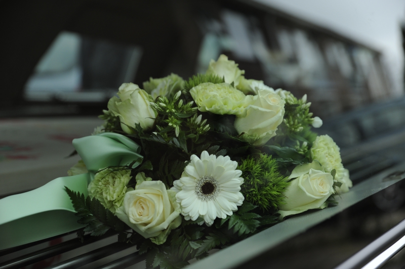 funeraire-CONSEGUDES-min_flowers-4839339